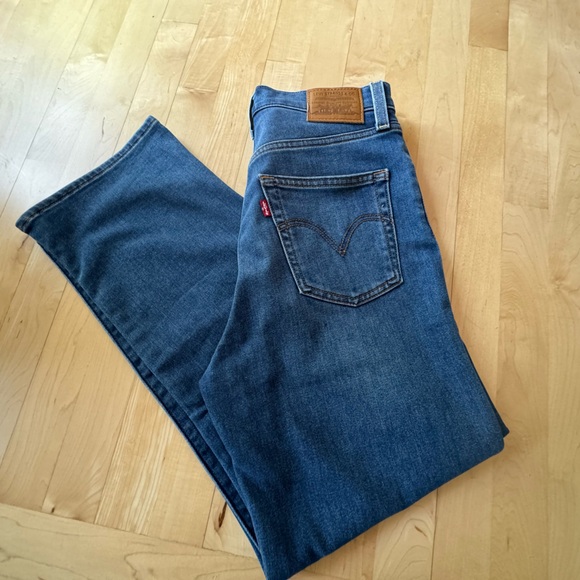 Levi's Denim - Levi's Women's Premium Ribcage Straight Ankle Jeans